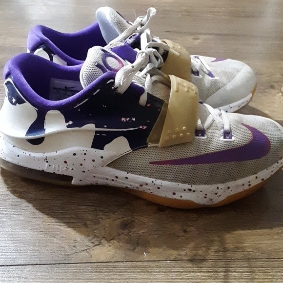 Nike Kid's KD VII GS, PBJ-WHITE/HYPER GRAPE-FUCHSIA FLSH-TM ORANGE, Youth Size 7 - Picture 2 of 16